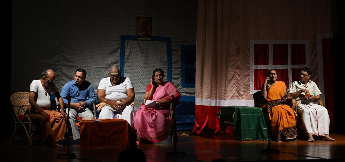 A scene from the Tamil play Meendum Thani Kudithanam.